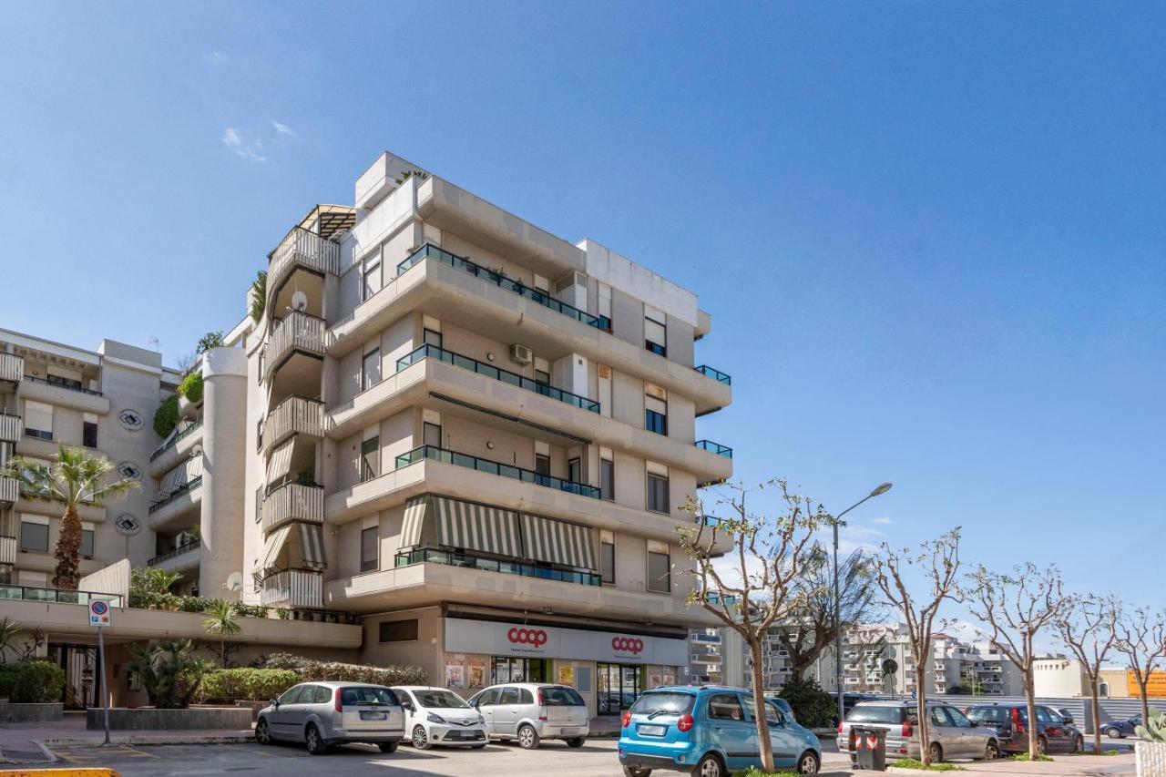 Grazia Attic Apartment With Terrace Trani Exterior foto